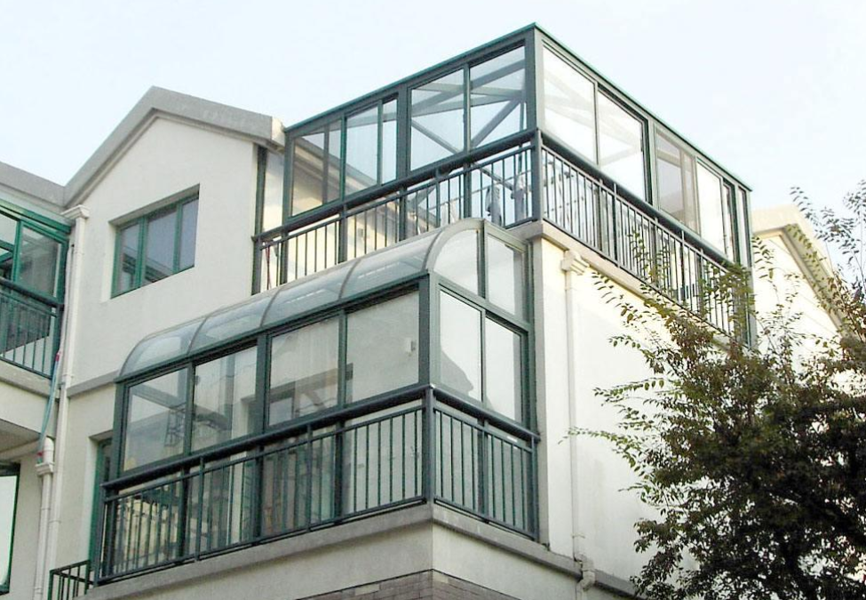 還在裝傳統(tǒng)陽光房？太傻了！如今大家都裝這個，美觀、環(huán)保還能賺錢！