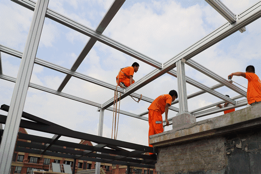 還在裝傳統(tǒng)陽光房？太傻了！如今大家都裝這個，美觀、環(huán)保還能賺錢！