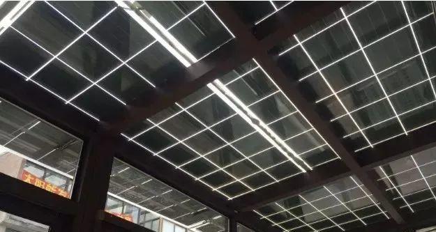 還在裝傳統(tǒng)陽光房？太傻了！如今大家都裝這個，美觀、環(huán)保還能賺錢！