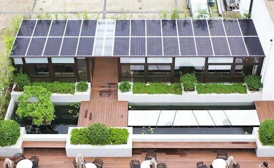 還在裝傳統(tǒng)陽光房？太傻了！如今大家都裝這個，美觀、環(huán)保還能賺錢！