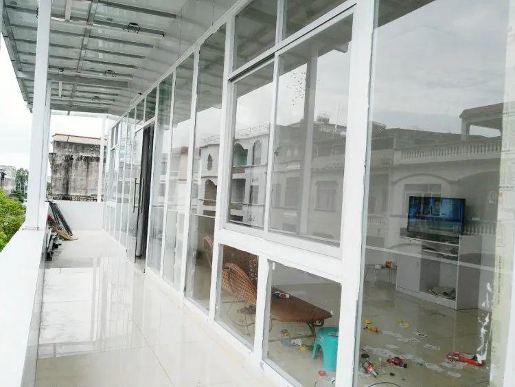 還在裝傳統(tǒng)陽光房？太傻了！如今大家都裝這個，美觀、環(huán)保還能賺錢！