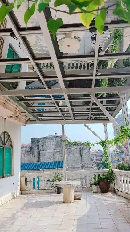 還在裝傳統(tǒng)陽光房？太傻了！如今大家都裝這個，美觀、環(huán)保還能賺錢！