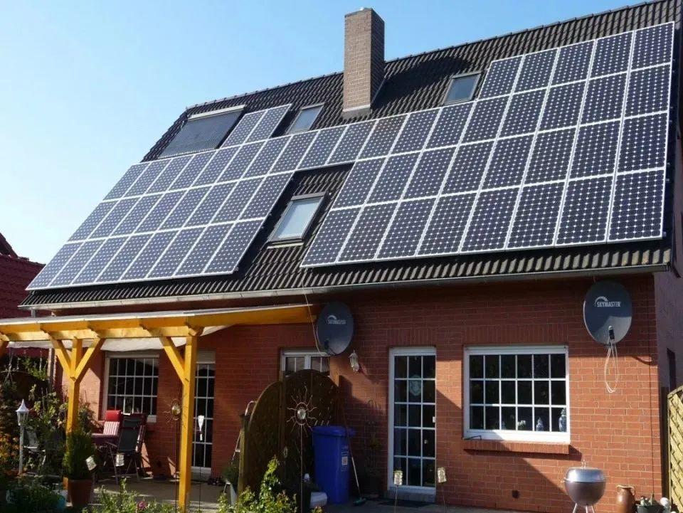 為什么秋季的光伏發(fā)電量比夏季還高？